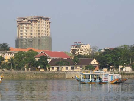 ks Tan Hoang Cung.jpg